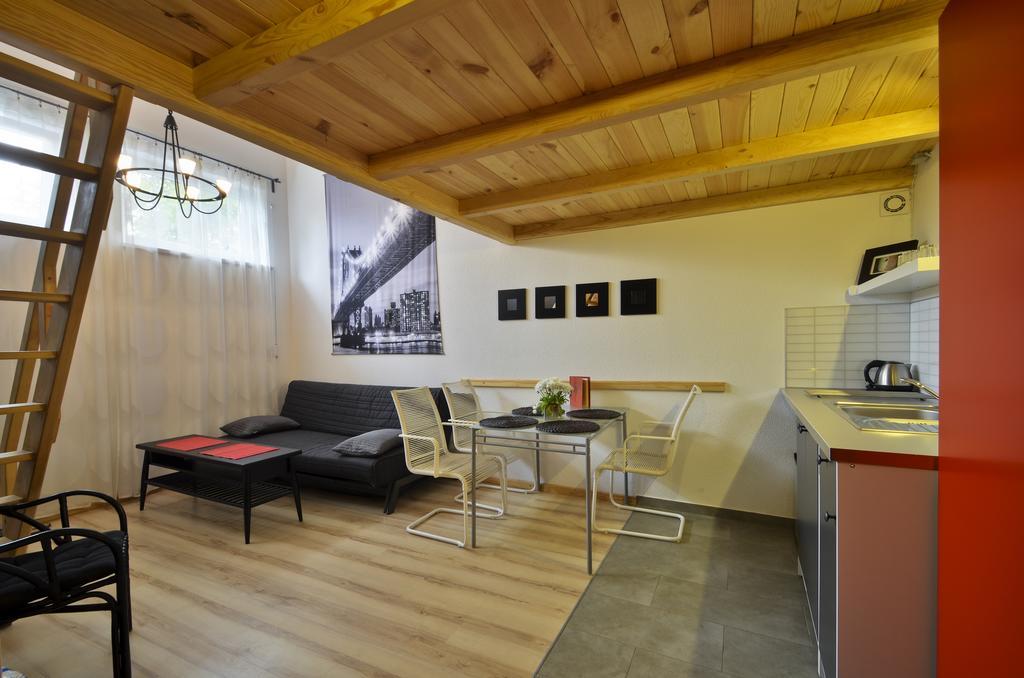 Bed&Breakfast Mikunda Chrzanów Habitación foto